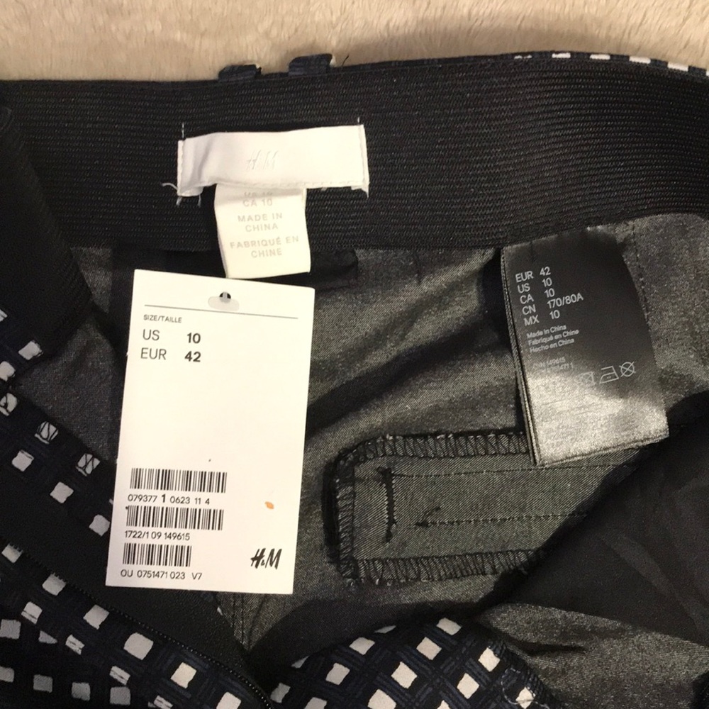 Ankle Slacks - Picture 6 of 6